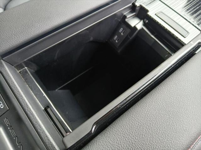 2025 Toyota SIENNA XSE AWD XSE