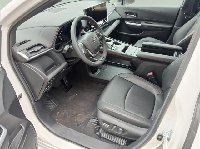 2025 Toyota SIENNA XSE AWD XSE