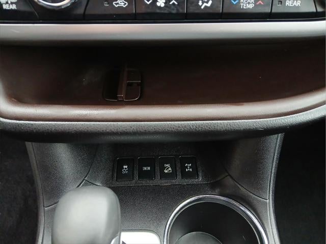 2017 Toyota HIGHLANDER XLE