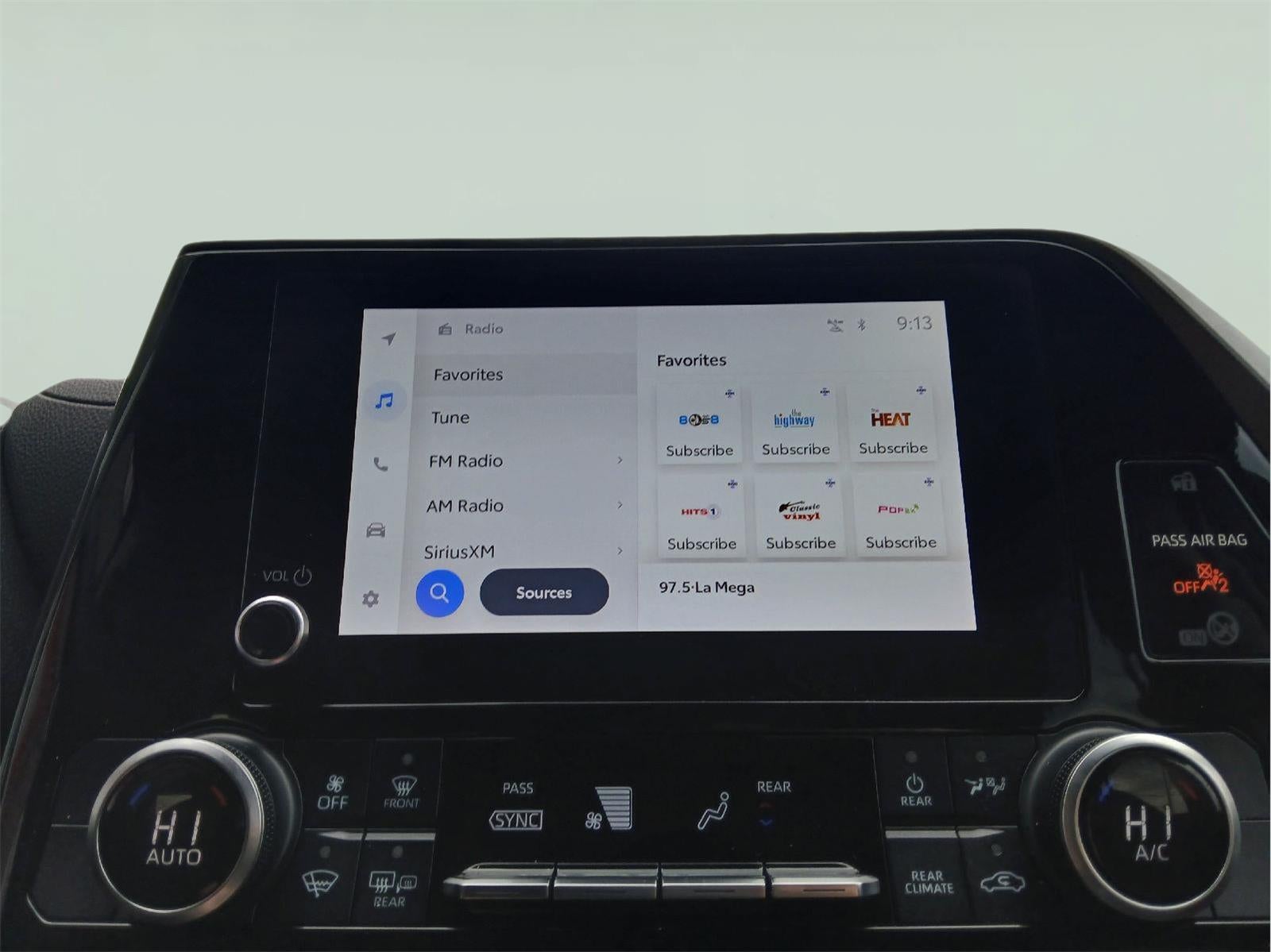 2023 Toyota HIGHLANDER LE