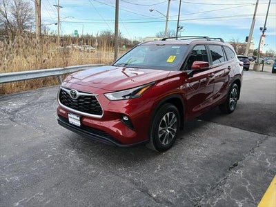 2023 Toyota HIGHLANDER XLE
