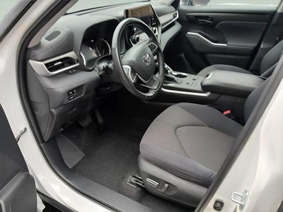 2023 Toyota HIGHLANDER LE