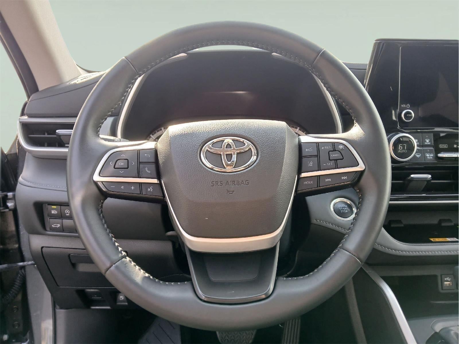2025 Toyota HIGHLANDER XLE