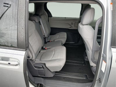 2021 Toyota Sienna LE 8-Passenger