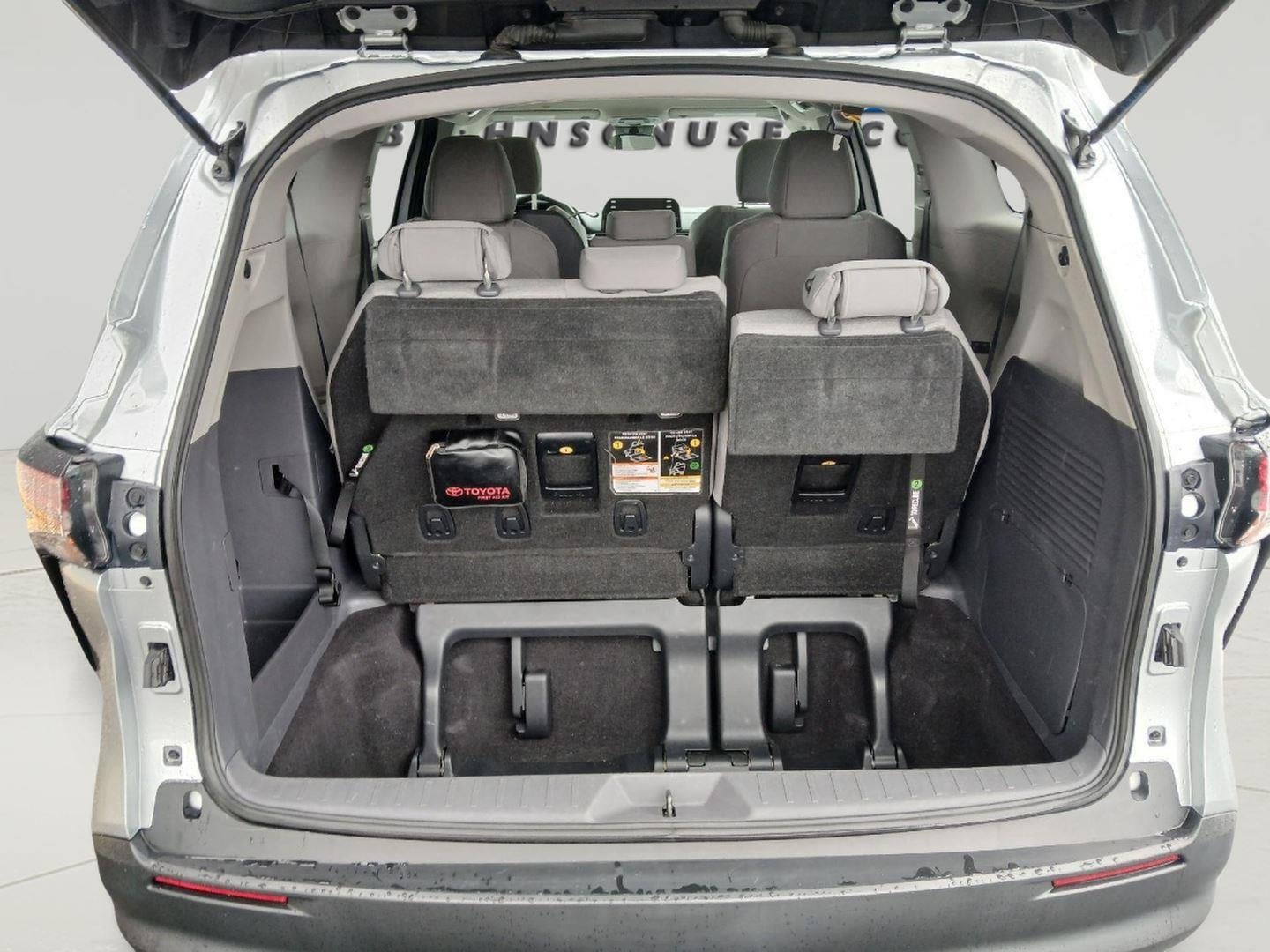 2021 Toyota Sienna LE 8-Passenger