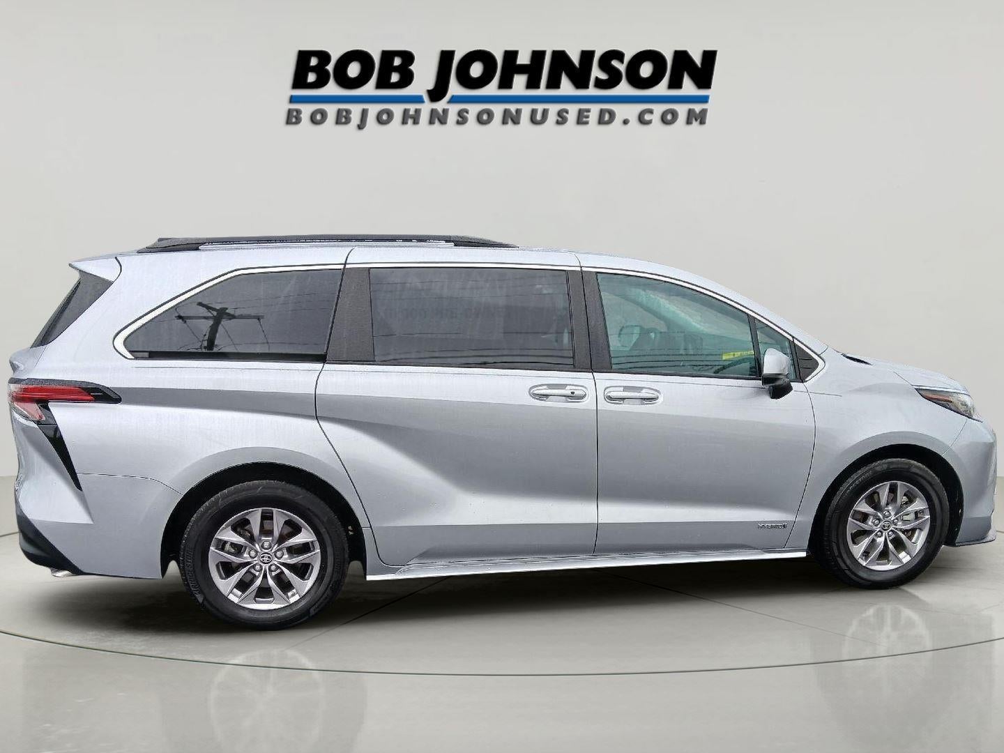 2021 Toyota Sienna LE 8-Passenger