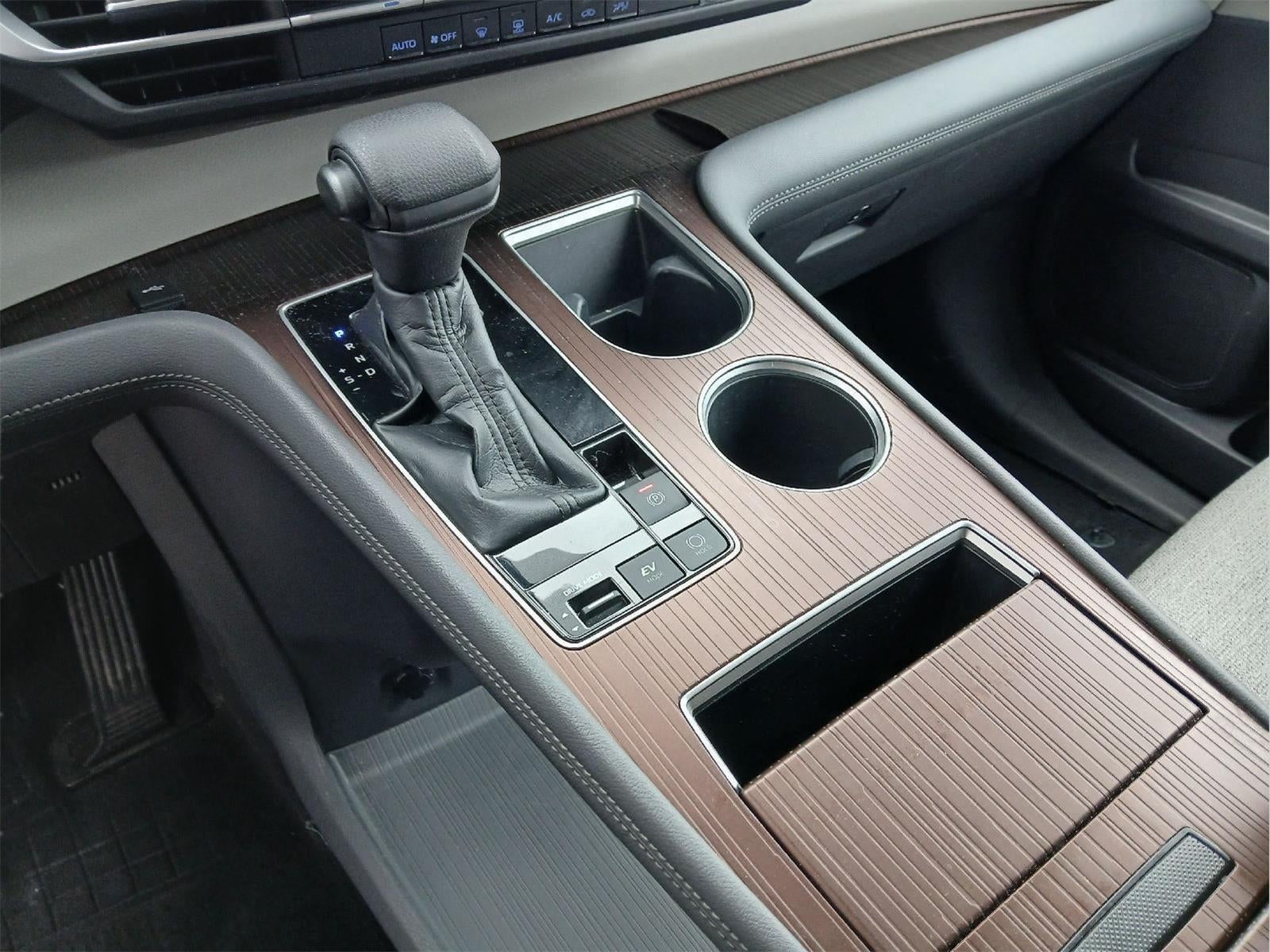 2021 Toyota Sienna LE 8-Passenger