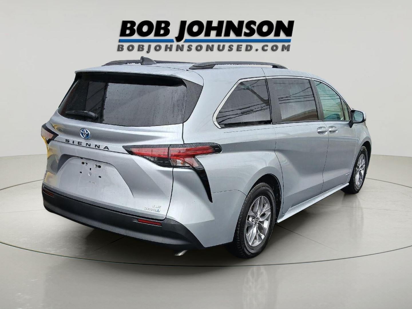 2021 Toyota Sienna LE 8-Passenger