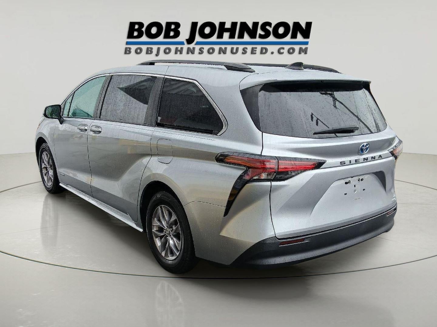 2021 Toyota Sienna LE 8-Passenger