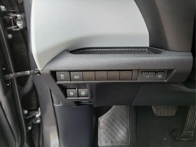 2025 Toyota Sienna LE 8-Passenger
