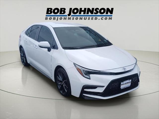2024 Toyota COROLLA SE
