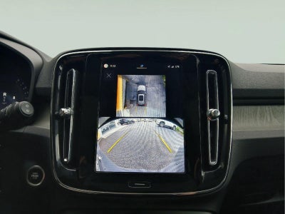 2025 Volvo XC40 Ultra Dark Theme