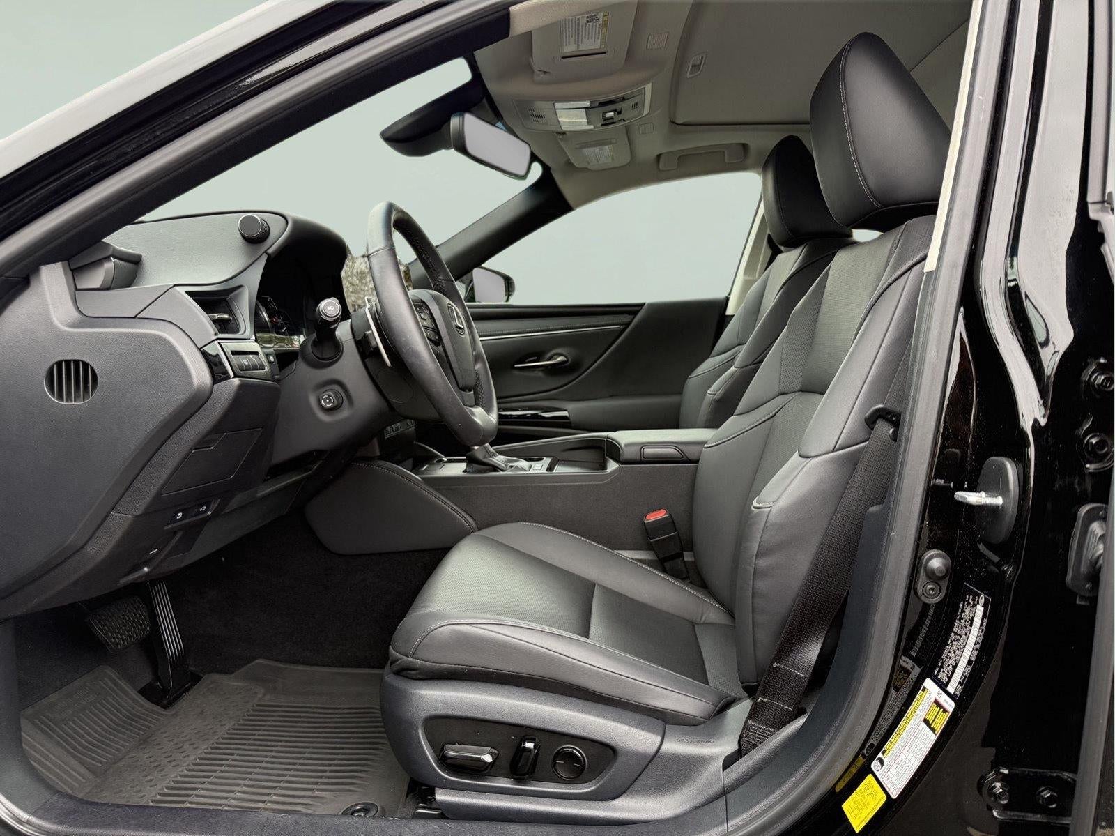 2024 Lexus ES 300h 