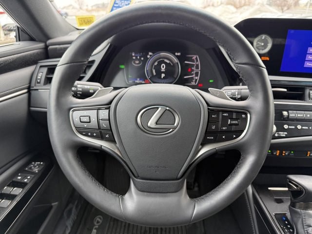 2024 Lexus ES 300h SEDAN