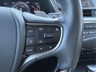 2021 Lexus ES 300h 