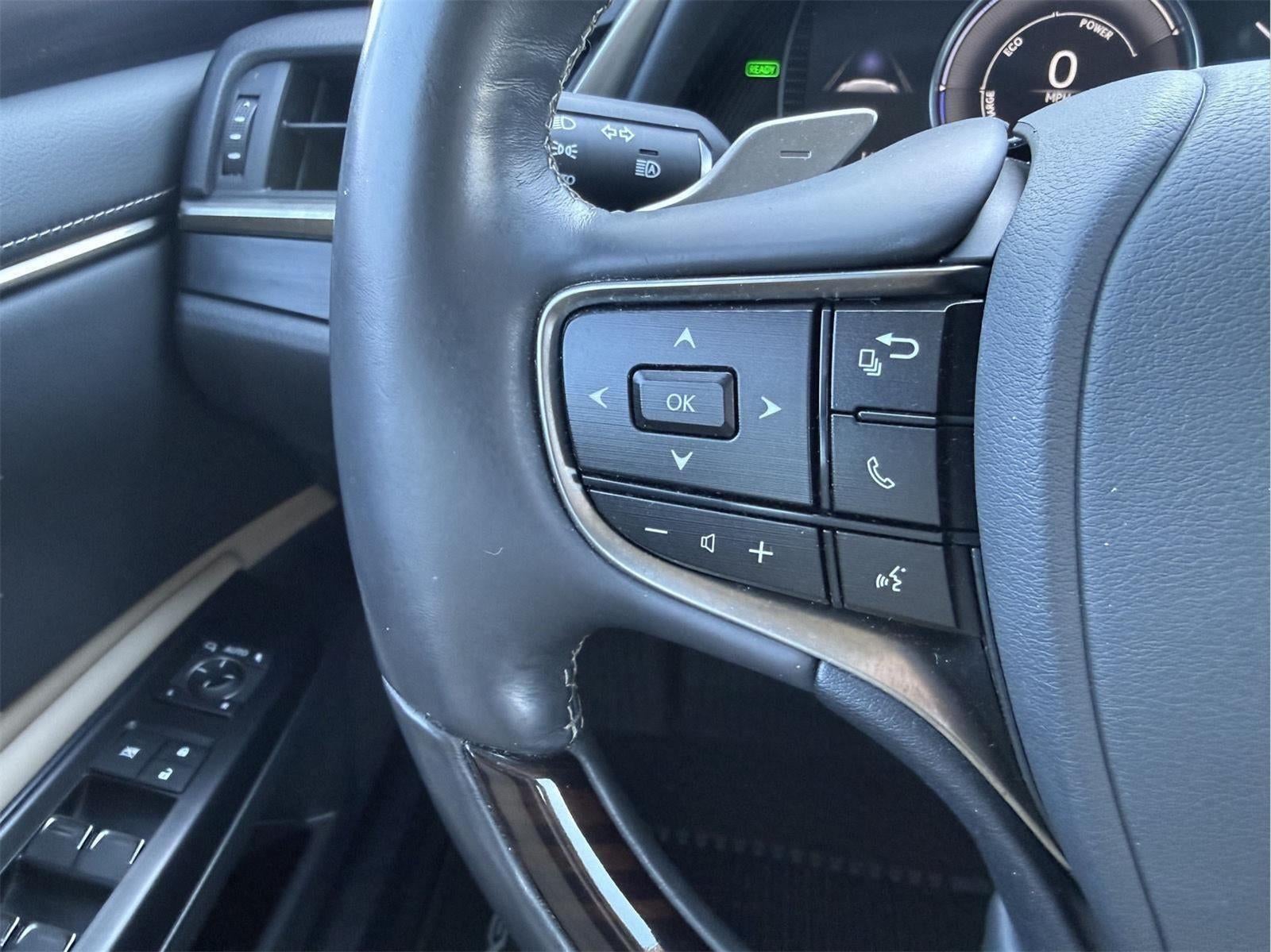 2021 Lexus ES 300h 
