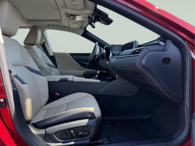2021 Lexus ES 300h 