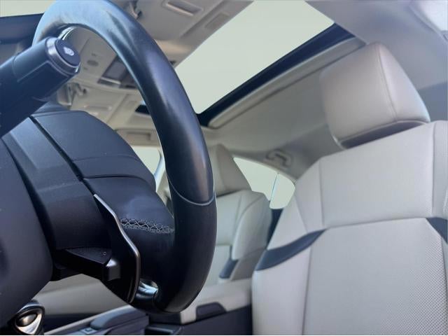 2021 Lexus ES 300h 