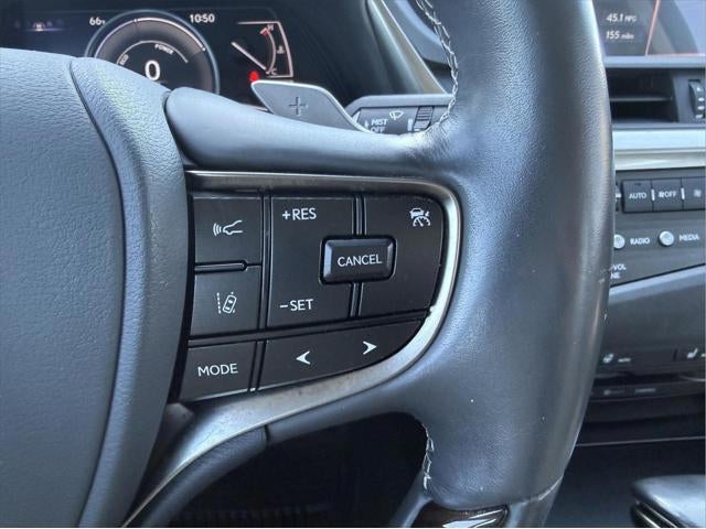 2021 Lexus ES 300h 