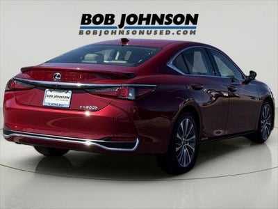 2021 Lexus ES 300h 