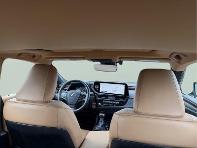 2024 Lexus ES 300h 