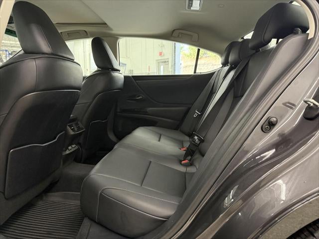 2023 Lexus ES 350 Base