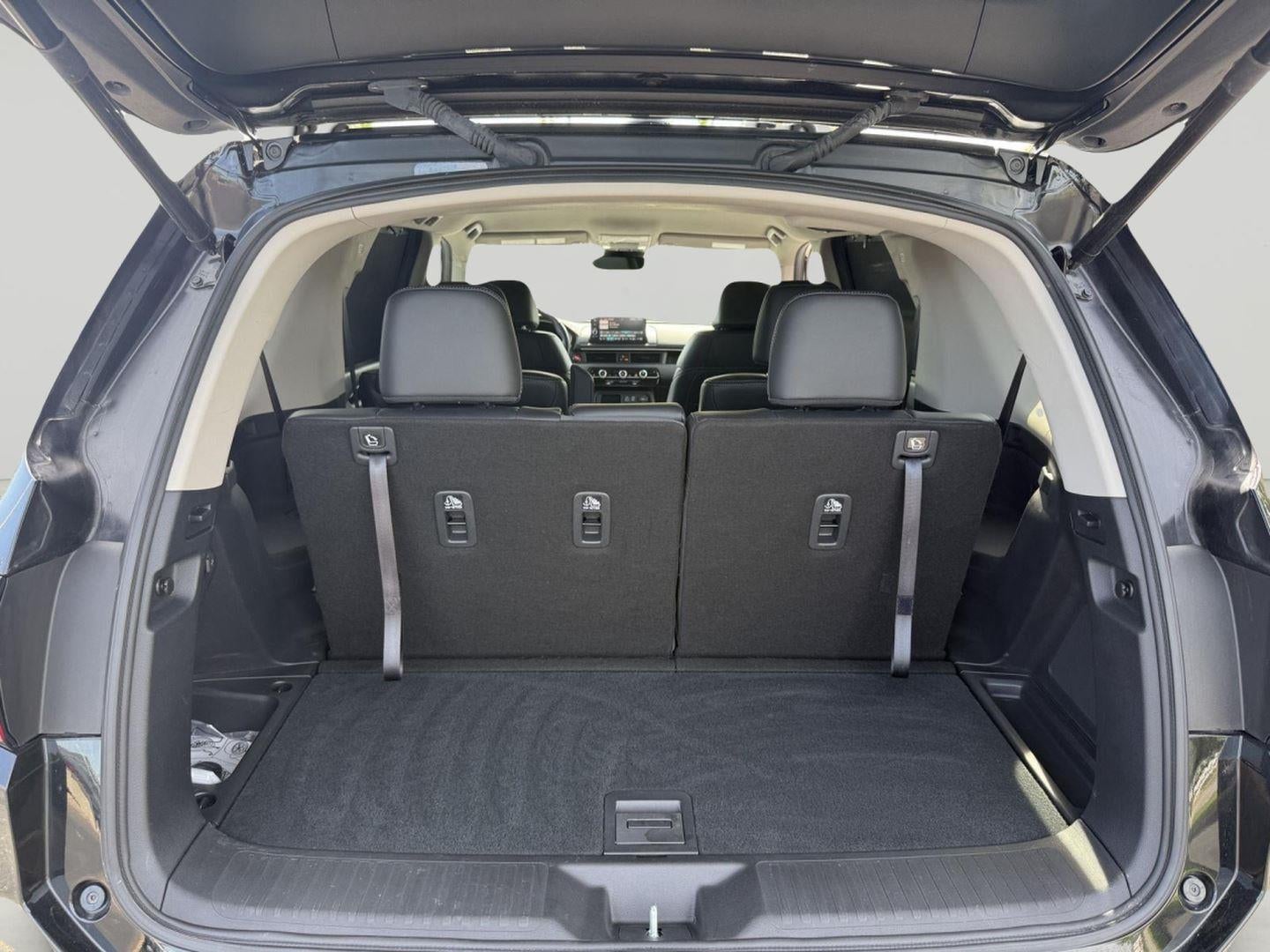 2023 Honda Pilot EX-L w/Rear Captain's Chairs