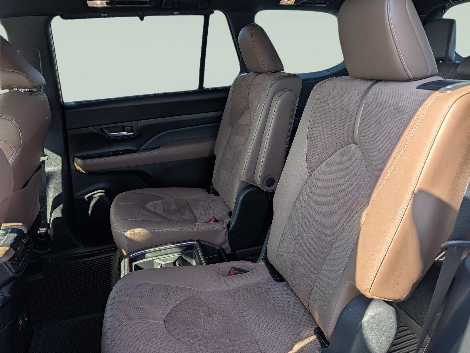 2025 Toyota Grand Highlander Hybrid MAX Platinum