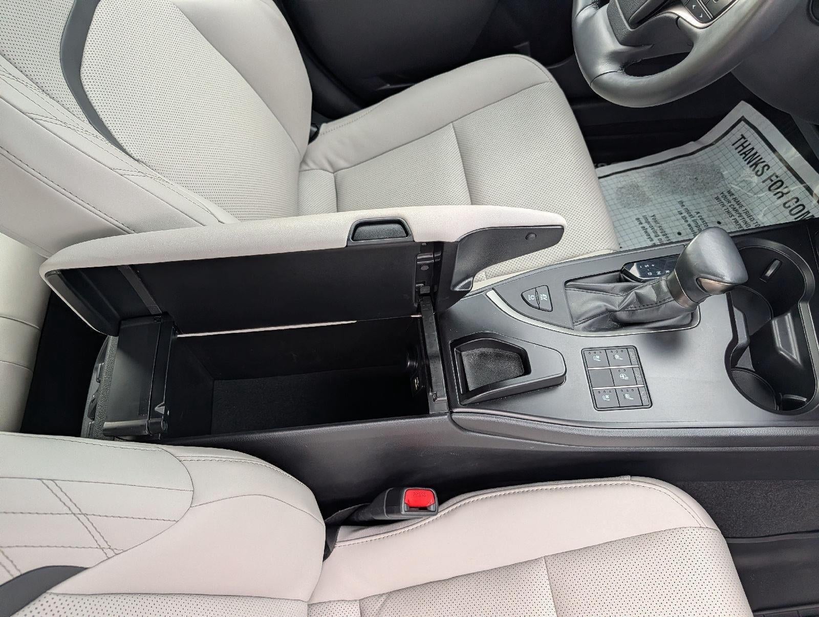 2024 Lexus UX UX 250h Premium
