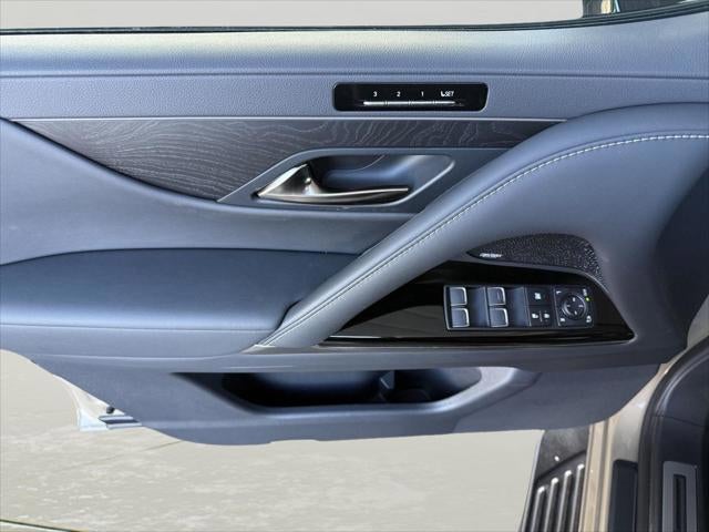2025 Lexus LX 700h OVERTRAIL