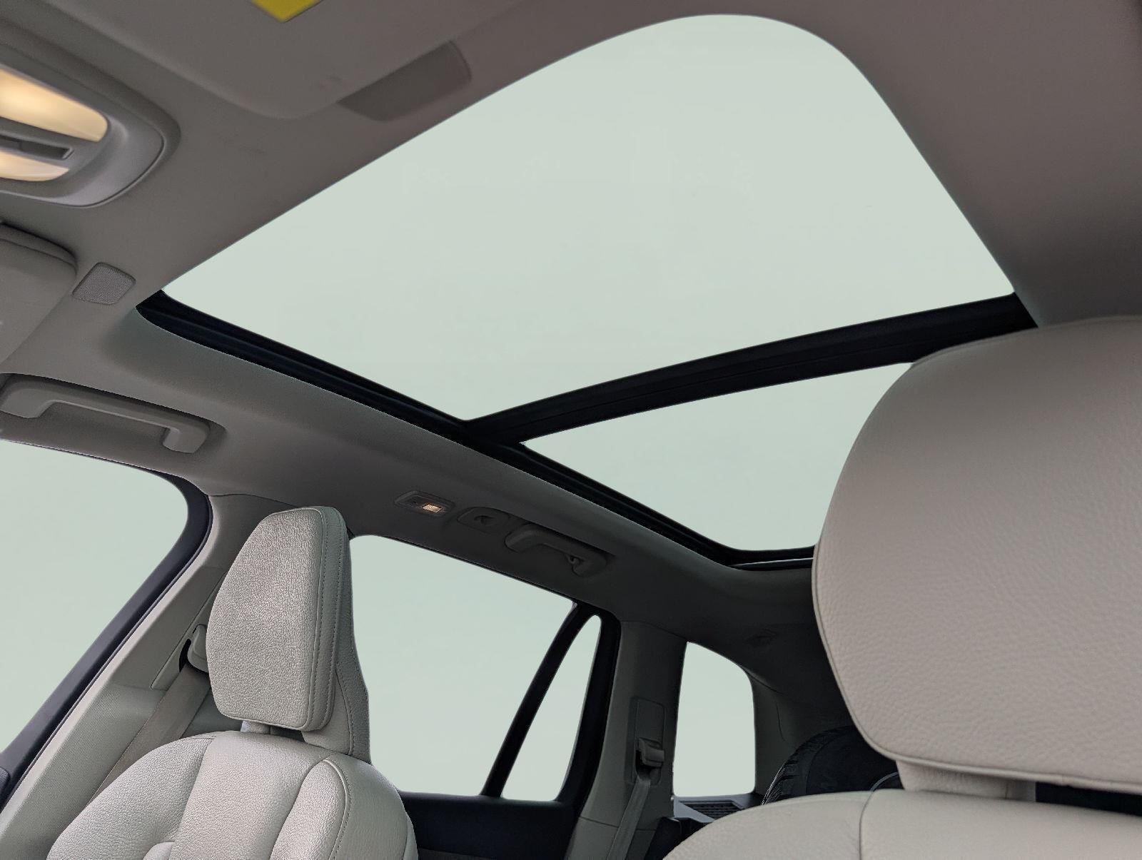 2023 Volvo XC90 Plus