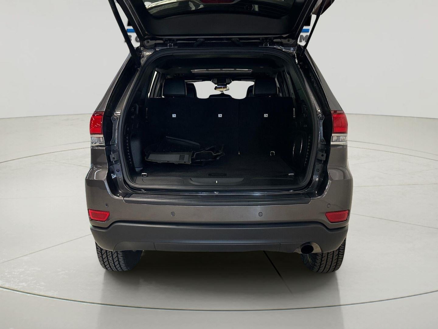 2021 Jeep Grand Cherokee Laredo X 4x4