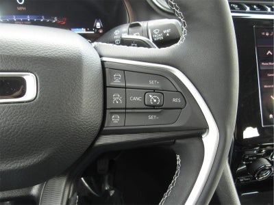 2023 Jeep Grand Cherokee Laredo 4x4