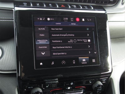 2023 Jeep Grand Cherokee Laredo 4x4