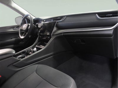 2023 Jeep Grand Cherokee Laredo 4x4