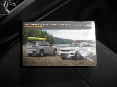 2023 Jeep Grand Cherokee Laredo 4x4