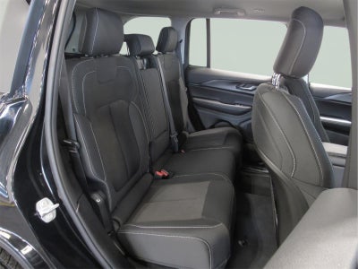 2023 Jeep Grand Cherokee Laredo 4x4