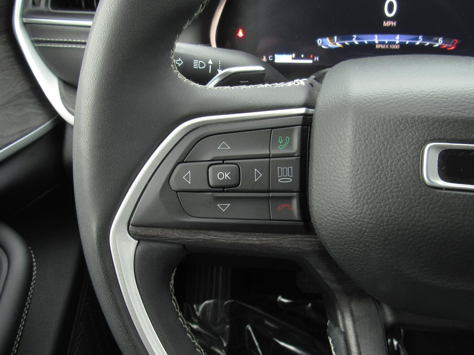 2023 Jeep Grand Cherokee L Limited 4x4