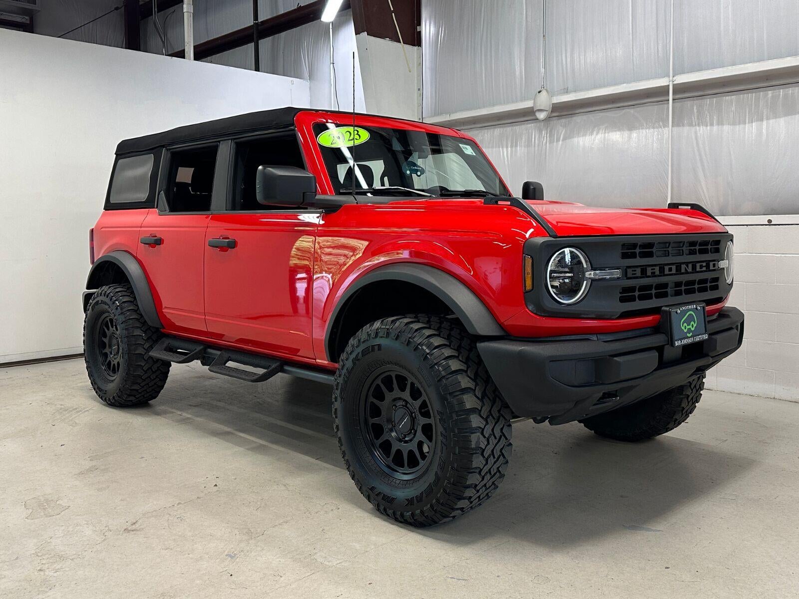 2023 Ford Bronco Base