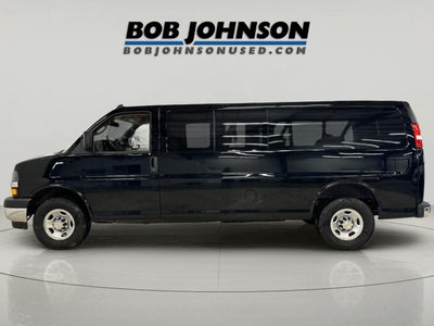2025 Chevrolet Express Passenger 3500 1LT