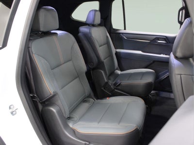 2025 GMC Acadia AT4