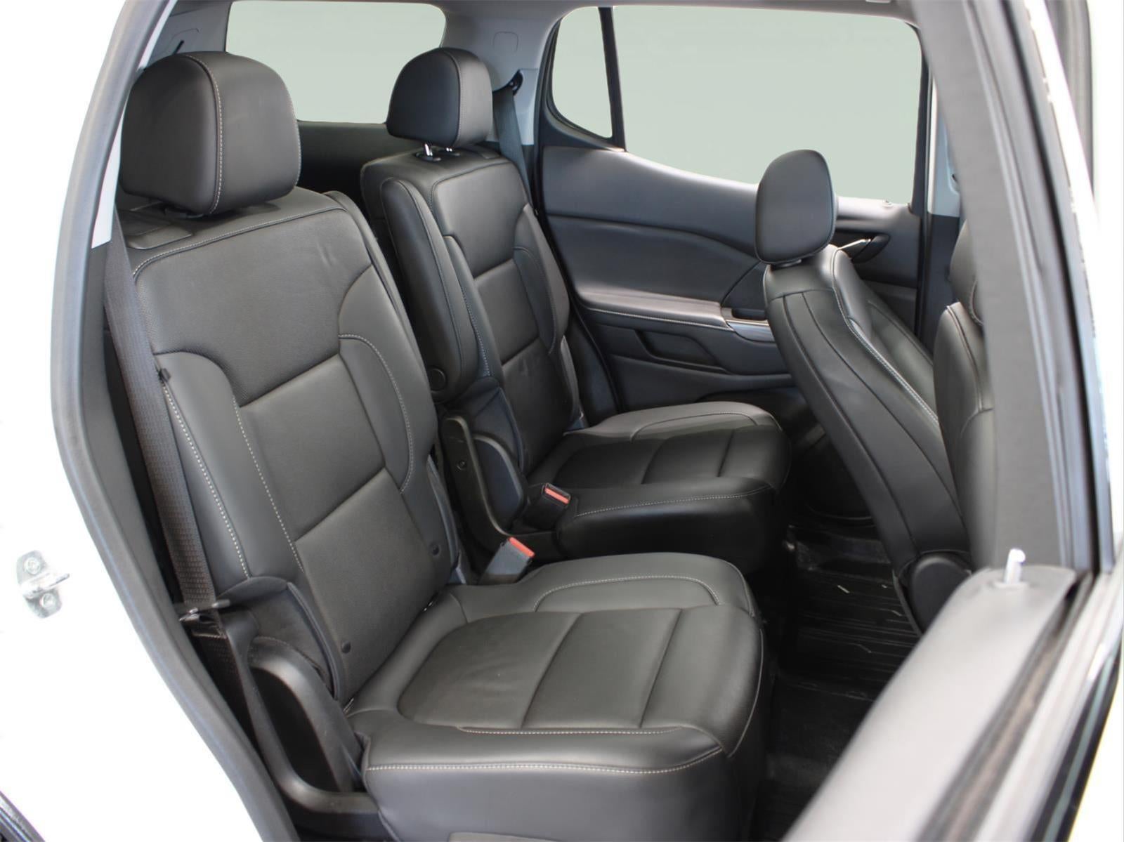 2022 GMC Acadia SLT
