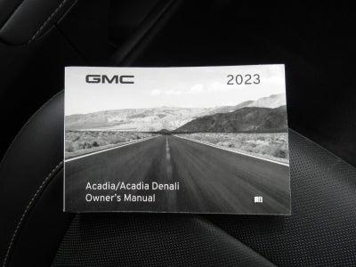 2023 GMC Acadia SLT