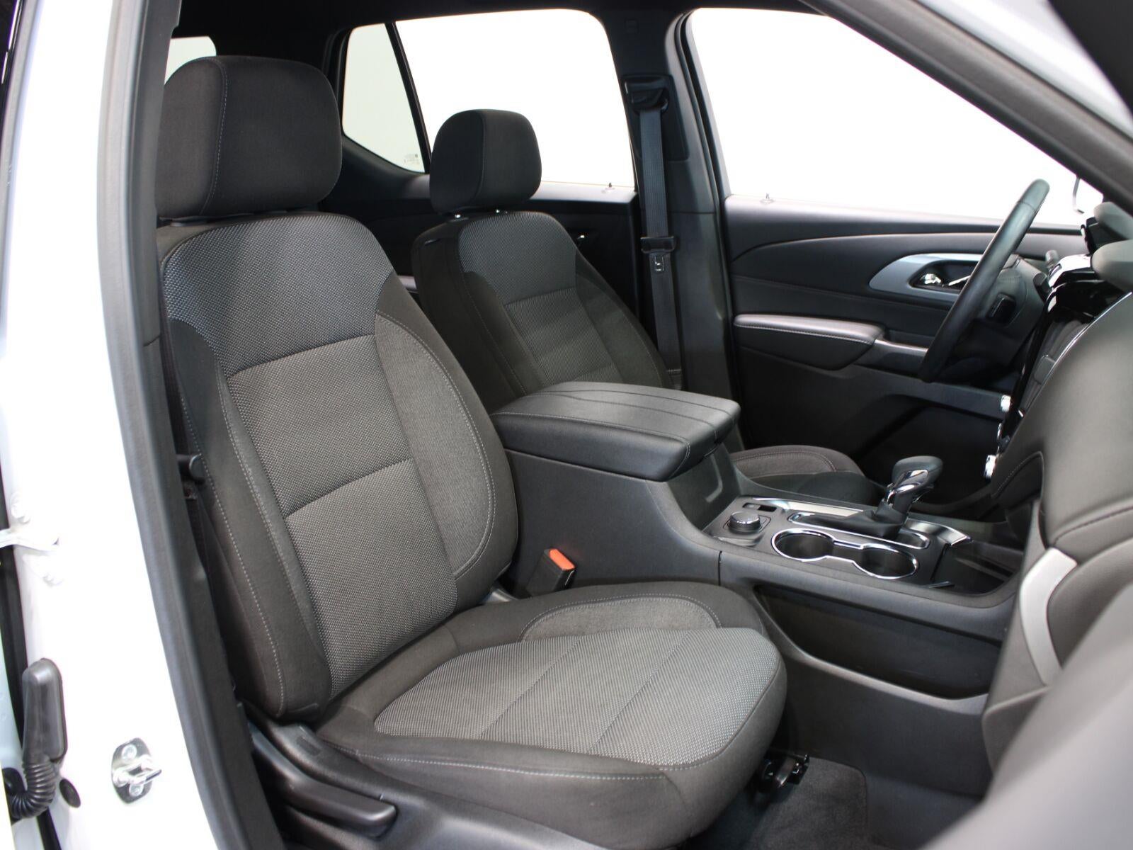 2024 Chevrolet Traverse Limited LT Cloth