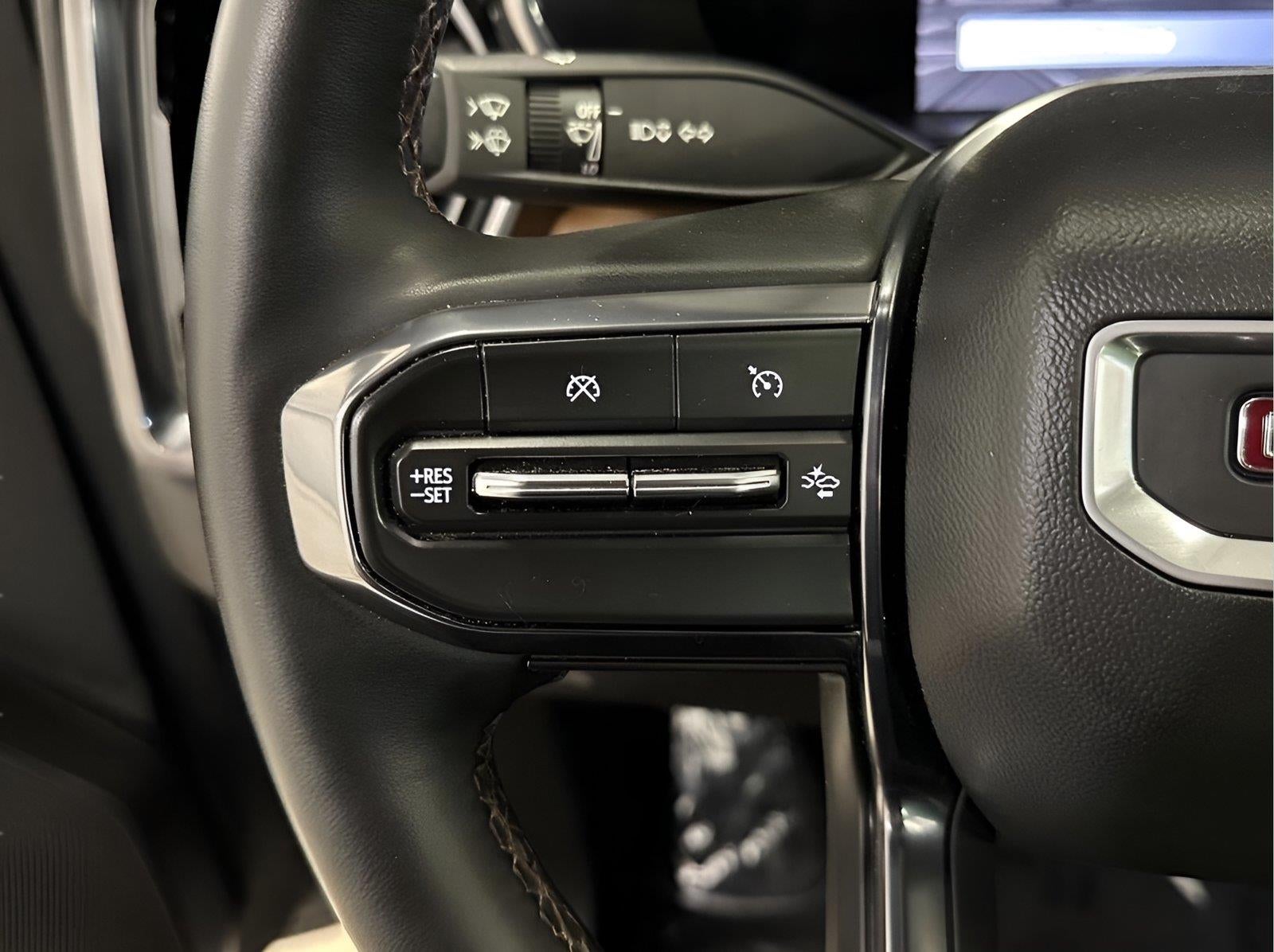2023 GMC Canyon 4WD AT4