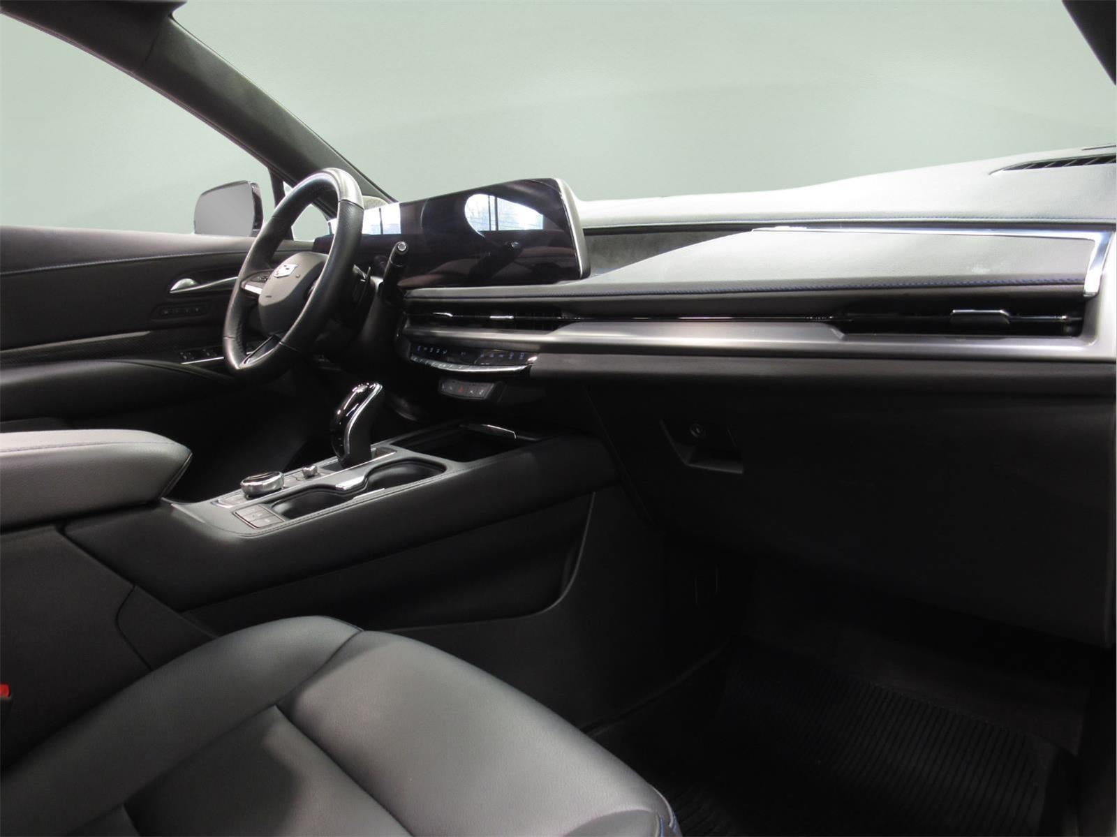 2025 Cadillac XT4 Sport
