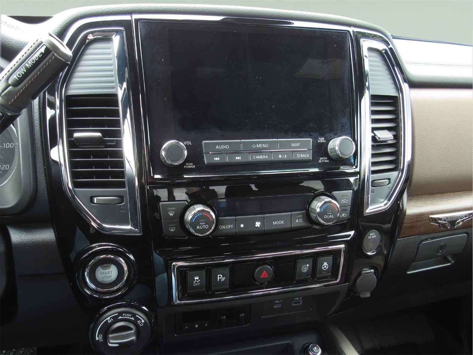 2023 Nissan TITAN Crew Cab Platinum Reserve 4x4