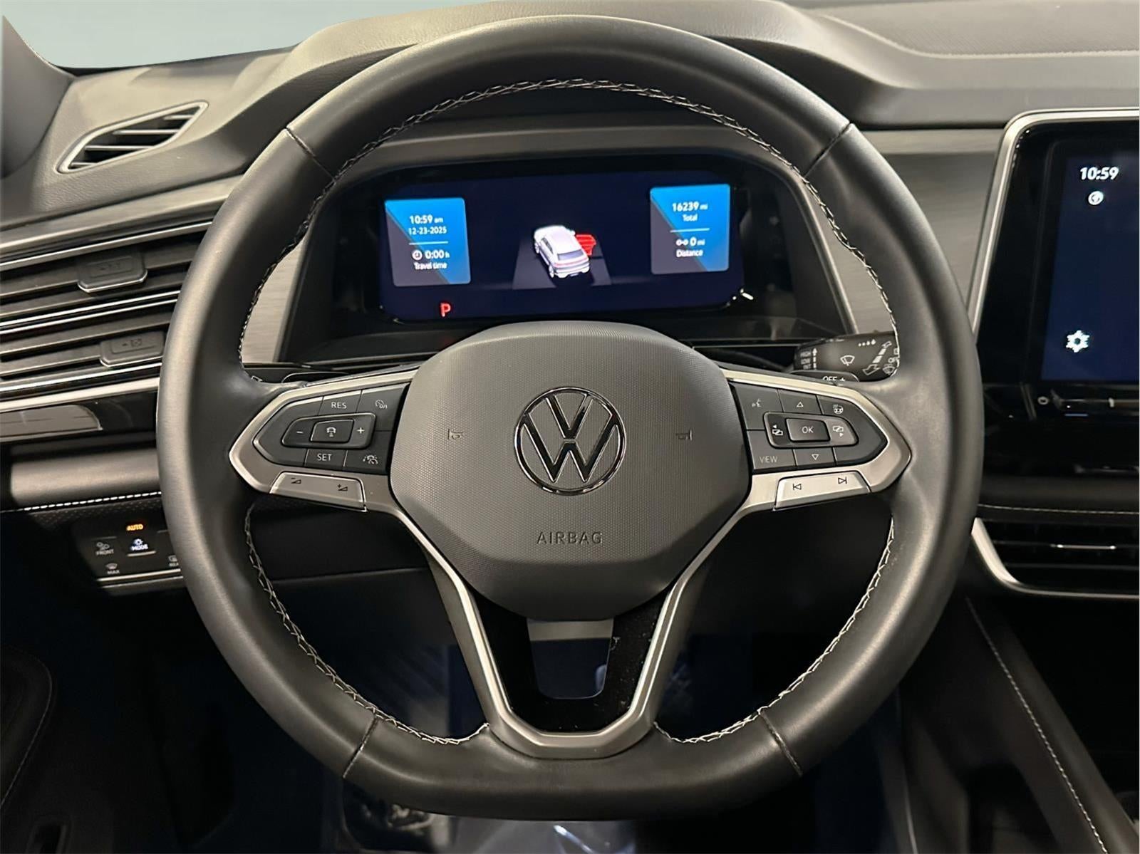 2025 Volkswagen Atlas Cross Sport 2.0T SE w/Technology