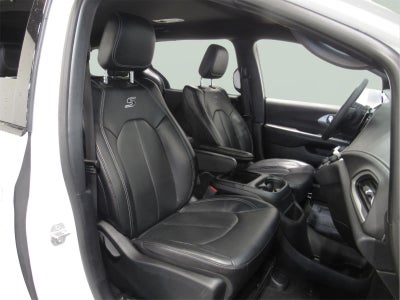 2022 Chrysler Pacifica Touring L AWD