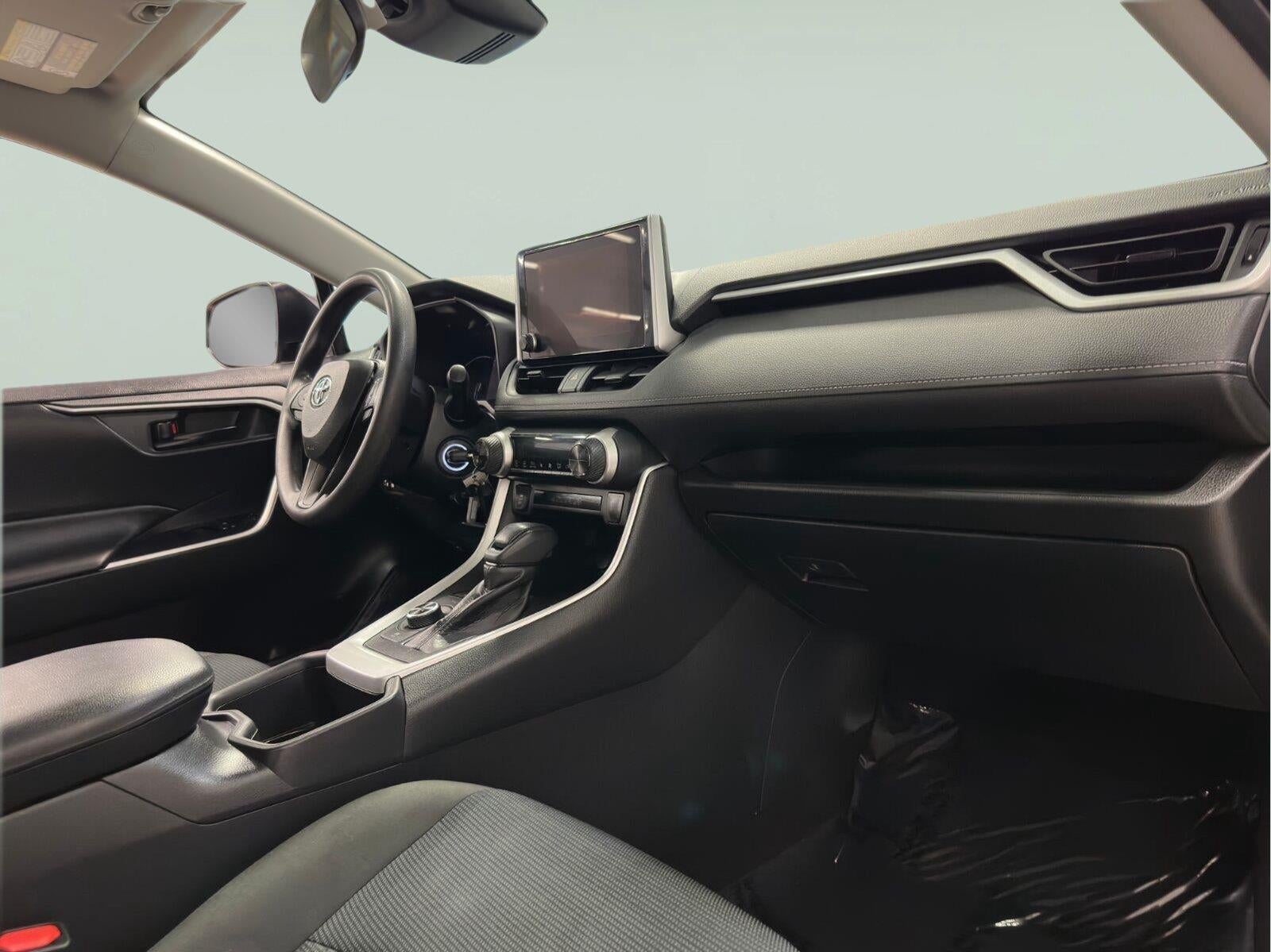 2023 Toyota RAV4 Hybrid LE